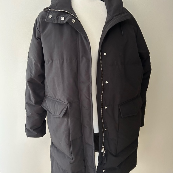 Everlane Women's Long Puffer Jacket in Black, Size Medium - Picture 5 of 7